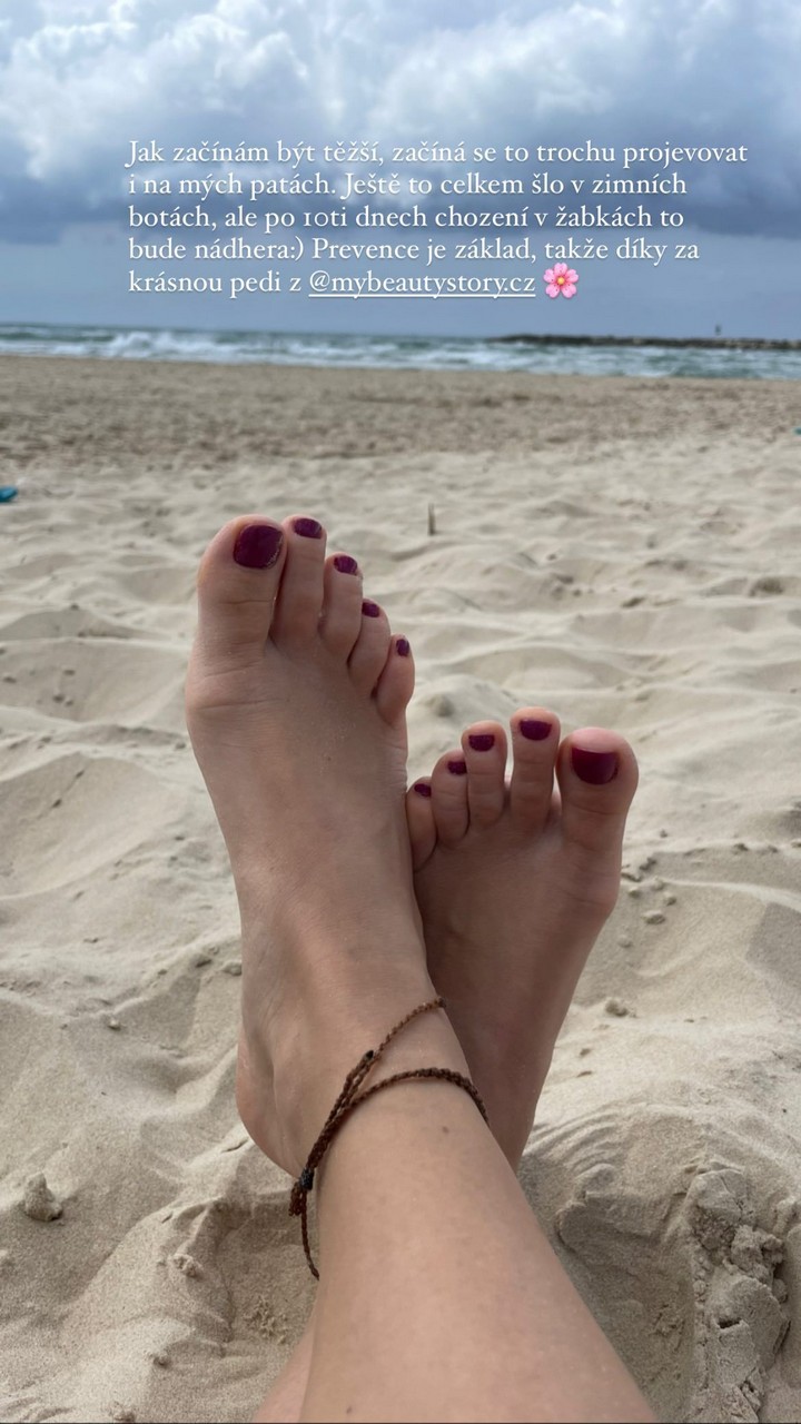 Denisa Pfauserov Feet